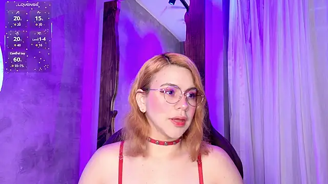 sussiestrawberry online show from November 13, 2025, 10:25 am