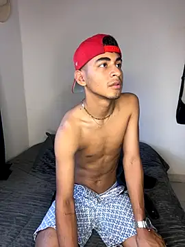 Snapshot of Daniel_Hot276 chatting on November 18, 2025, 9:52 pm Daniel Hot276 online show from November 18, 2025, 9:52 pm