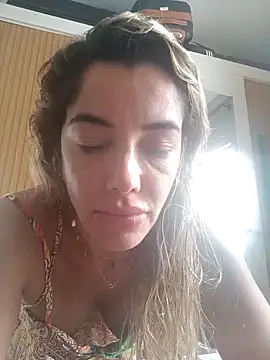 Snapshot of DESIRIE0609 chatting on November 18, 2025, 2:21 pm DESIRIE0609 online show from November 18, 2025, 2:21 pm