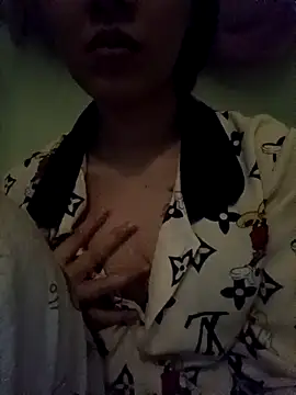 LylyCii69 online show from October 28, 2025, 9:35 am