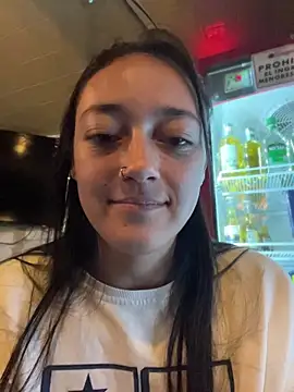 Lia  white online show from November 12, 2025, 3:40 am