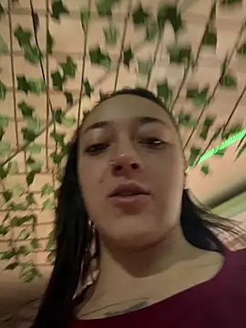 Lia  white online show from November 30, 2025, 9:30 pm