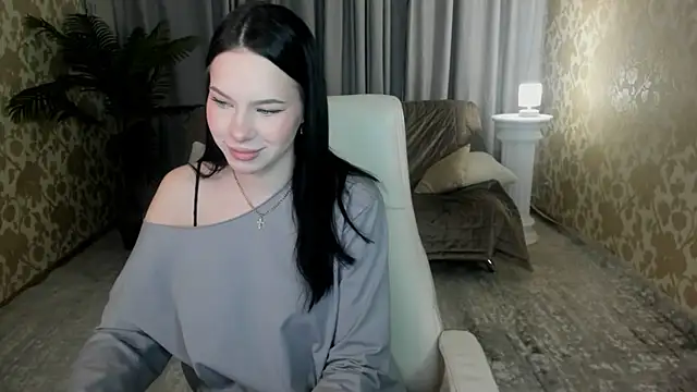 Snapshot of FloraCherry chatting on November 12, 2025, 11:43 am FloraCherry online show from November 12, 2025, 11:43 am