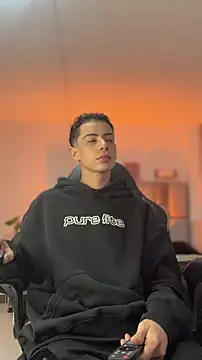 Sebastian Reed online show from February 26, 2026, 4:44 am