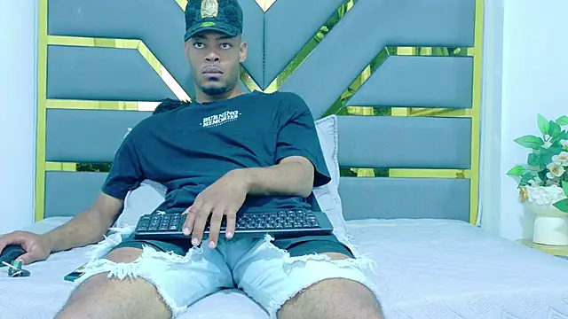 Snapshot of Neytanmalcon chatting on November 22, 2025, 9:03 pm Neytanmalcon online show from November 22, 2025, 9:03 pm