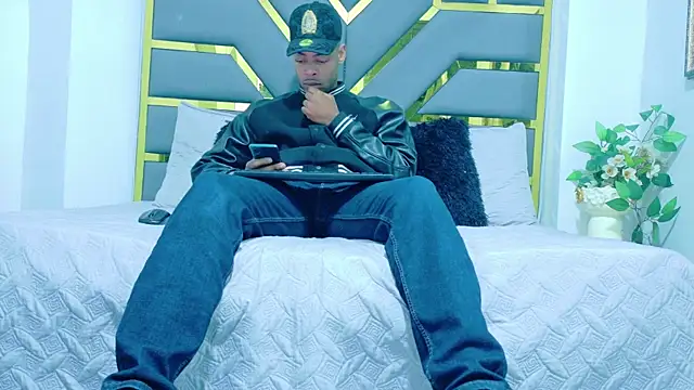 Snapshot of Neytanmalcon chatting on November 23, 2025, 11:43 am Neytanmalcon online show from November 23, 2025, 11:43 am