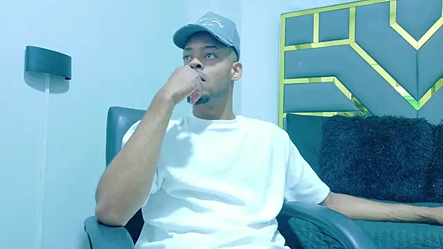 Snapshot of Neytanmalcon chatting on November 24, 2025, 9:47 pm Neytanmalcon online show from November 24, 2025, 9:47 pm