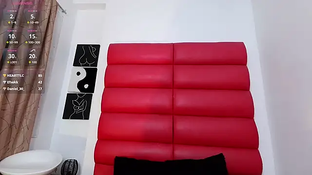 oliviamonroe online show from November 8, 2025, 9:09 am