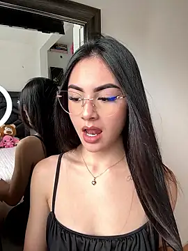 IslaCole online show from January 14, 2026, 6:57 pm