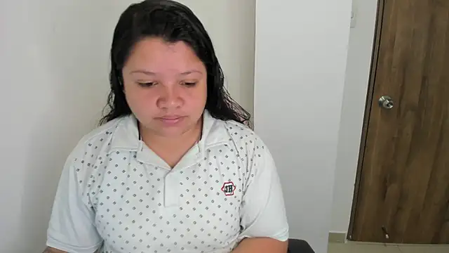 Snapshot of Sweet_Deemonn chatting on October 23, 2025, 2:27 pm Sweet Deemonn online show from October 23, 2025, 2:27 pm