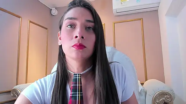 NahimiThompson online show from November 21, 2025, 7:45 pm