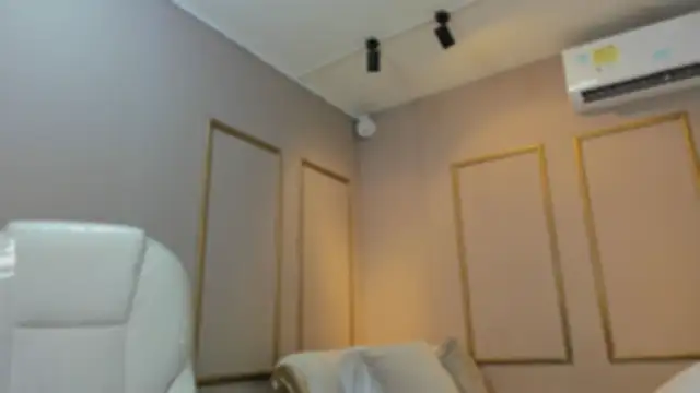 NahimiThompson online show from February 21, 2026, 7:37 pm