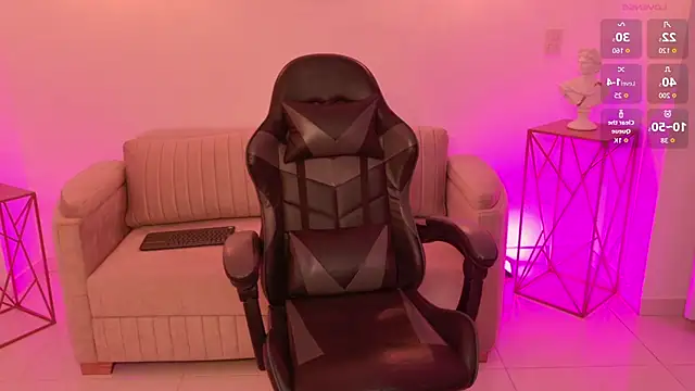 Snapshot of Ariana_Monroe01 chatting on December 3, 2025, 4:42 am Ariana Monroe01 online show from December 3, 2025, 4:42 am