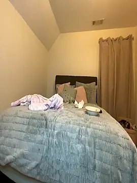 Snapshot of ForbiddenAddictions chatting on November 19, 2025, 11:27 pm ForbiddenAddictions online show from November 19, 2025, 11:27 pm