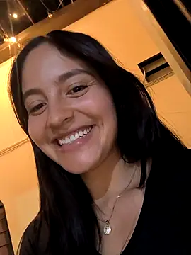 Snapshot of SofiCastro09_ chatting on March 24, 2026, 1:32 am SofiCastro09 online show from March 24, 2026, 1:32 am