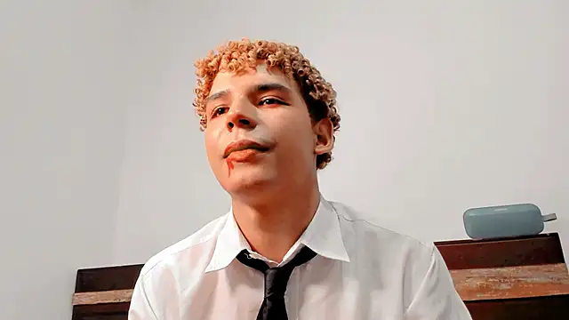 Snapshot of Daark_Eros chatting on October 27, 2025, 11:09 pm Daark Eros online show from October 27, 2025, 11:09 pm