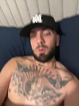 Snapshot of Jamall27 chatting on February 4, 2026, 1:06 pm Jamall27 online show from February 4, 2026, 1:06 pm