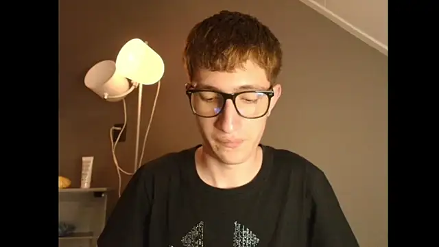 Snapshot of Erick_Taylor3 chatting on December 18, 2025, 8:15 pm Erick Taylor3 online show from December 18, 2025, 8:15 pm