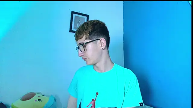 Snapshot of Erick_Taylor3 chatting on February 28, 2026, 9:27 pm Erick Taylor3 online show from February 28, 2026, 9:27 pm