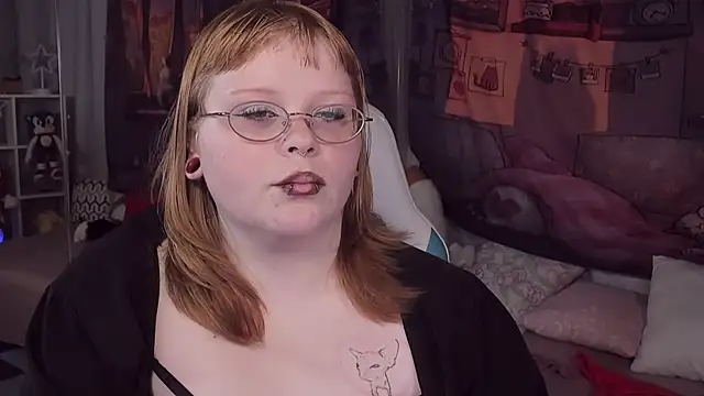 Snapshot of LottieReed chatting on November 20, 2025, 3:56 pm LottieReed online show from November 20, 2025, 3:56 pm