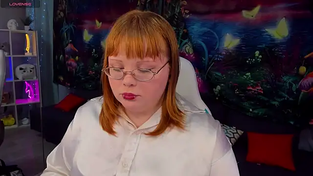 Snapshot of LottieReed chatting on December 19, 2025, 3:08 pm LottieReed online show from December 19, 2025, 3:08 pm