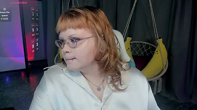 Snapshot of LottieReed chatting on January 12, 2026, 4:01 pm LottieReed online show from January 12, 2026, 4:01 pm