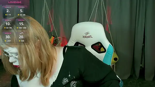 Snapshot of LottieReed chatting on February 17, 2026, 6:58 pm LottieReed online show from February 17, 2026, 6:58 pm