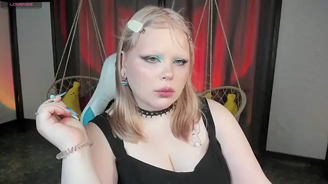 LottieReed online show from May 17, 2026, 12:12 pm