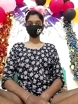 Snapshot of Tushi-10 chatting on January 10, 2026, 12:23 am Tushi-10 online show from January 10, 2026, 12:23 am