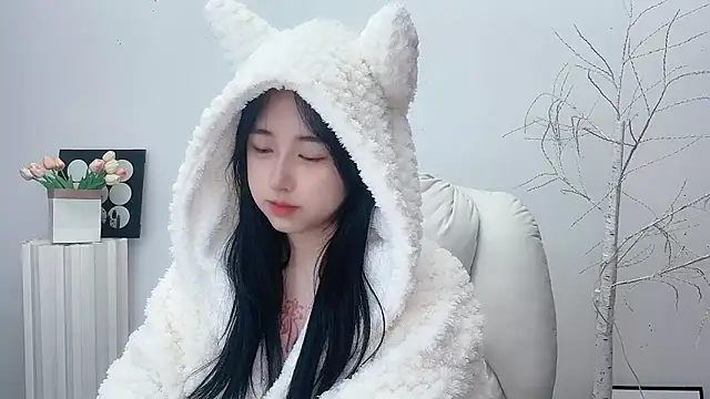 Love-hanzaizai718 online show from November 27, 2025, 3:25 pm