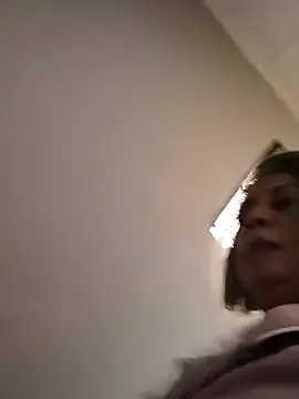 Snapshot of IndianLara chatting on November 15, 2025, 4:10 am IndianLara online show from November 15, 2025, 4:10 am