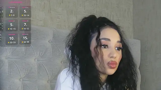 Snapshot of DemmiLove chatting on February 25, 2026, 8:07 pm DemmiLove online show from February 25, 2026, 8:07 pm