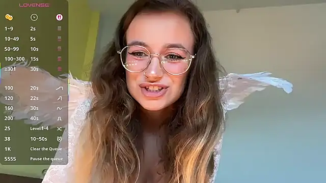 lolatheangel online show from November 16, 2025, 4:51 am