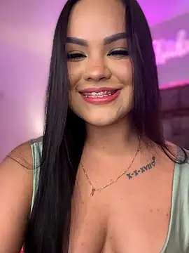 amber white15 online show from November 2, 2025, 4:15 am