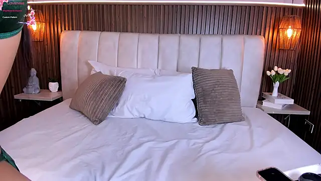 AmyColman  online show from April 2, 2026, 11:52 am