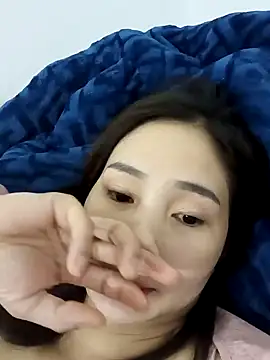 Snapshot of Pig_pig11 chatting on October 27, 2025, 2:21 pm Pig pig11 online show from October 27, 2025, 2:21 pm