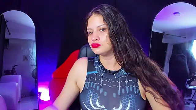 Esmesweet23 online show from November 30, 2025, 4:55 pm