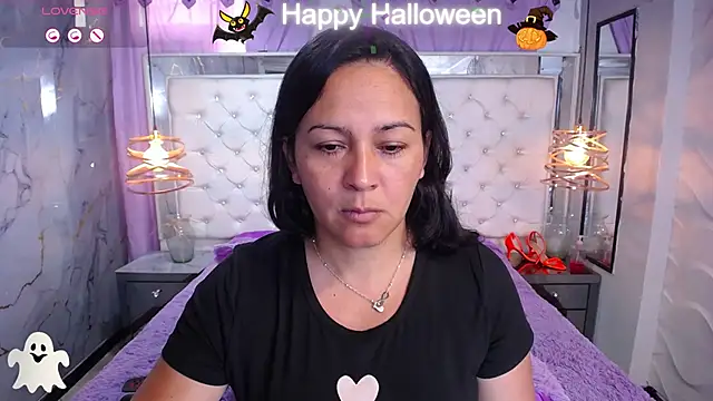 Snapshot of Melissa-roberts chatting on November 4, 2025, 7:24 pm Melissa-roberts online show from November 4, 2025, 7:24 pm