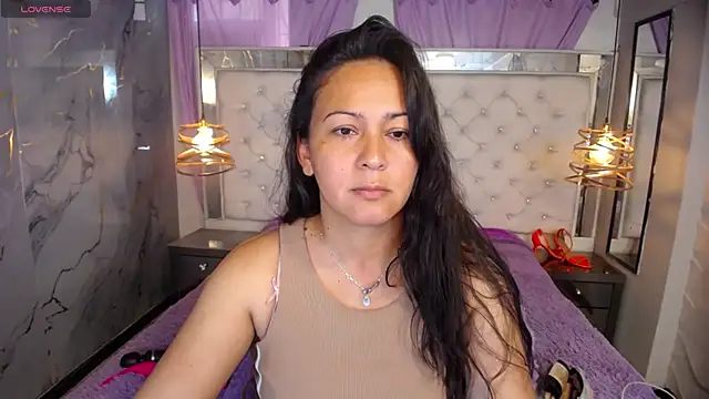 Melissa-roberts online show from December 4, 2025, 7:55 pm