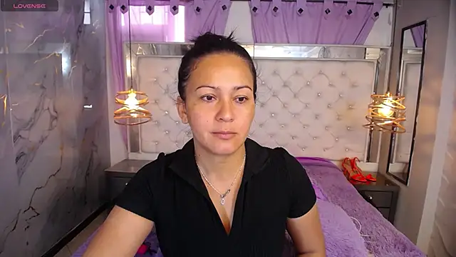 Melissa-roberts online show from December 5, 2025, 5:53 pm