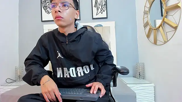 adams bobby online show from March 8, 2026, 10:52 am