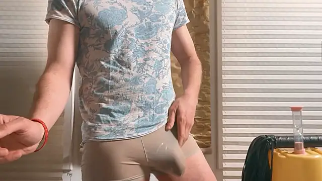 Snapshot of DeepEyePuppy chatting on February 1, 2026, 7:56 pm DeepEyePuppy online show from February 1, 2026, 7:56 pm