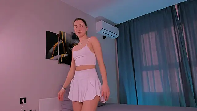 Kandeess online show from March 11, 2026, 2:56 pm