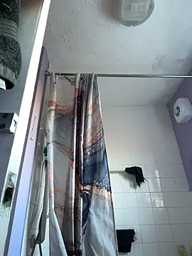 BubblesLovexox online show from December 3, 2025, 2:04 pm