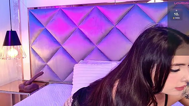 Snapshot of _giggy_2 chatting on November 30, 2025, 11:47 am giggy 2 online show from November 30, 2025, 11:47 am