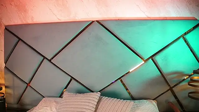 Snapshot of _giggy_2 chatting on December 3, 2025, 11:41 am giggy 2 online show from December 3, 2025, 11:41 am