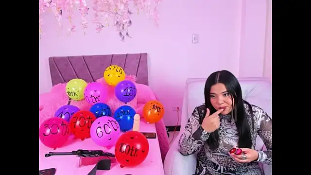 victoriagot  online show from December 3, 2025, 5:15 am