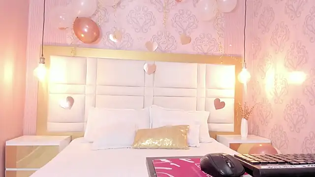 Snapshot of tall_hotgirl chatting on October 31, 2025, 1:45 pm tall hotgirl online show from October 31, 2025, 1:45 pm