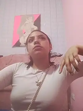 Snapshot of Victoria_Alvarez chatting on November 19, 2025, 1:05 am Victoria Alvarez online show from November 19, 2025, 1:05 am