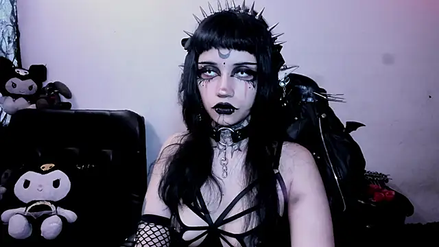 Yueeclipsa online show from June 2, 2026, 5:15 pm